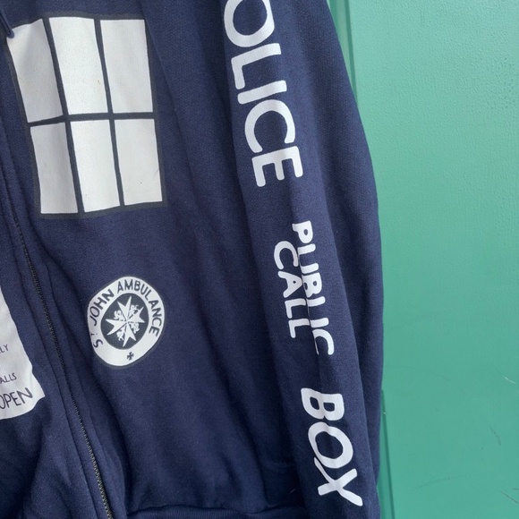 Dr. Who size large full zip hoodie jacket - Picture 5 of 6